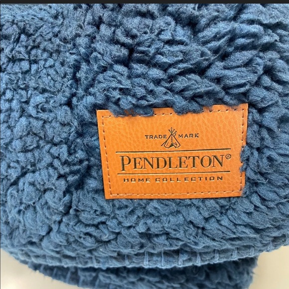 Pendleton Bedding Pendleton Sherpa Fleece Blanket King Size Poshmark